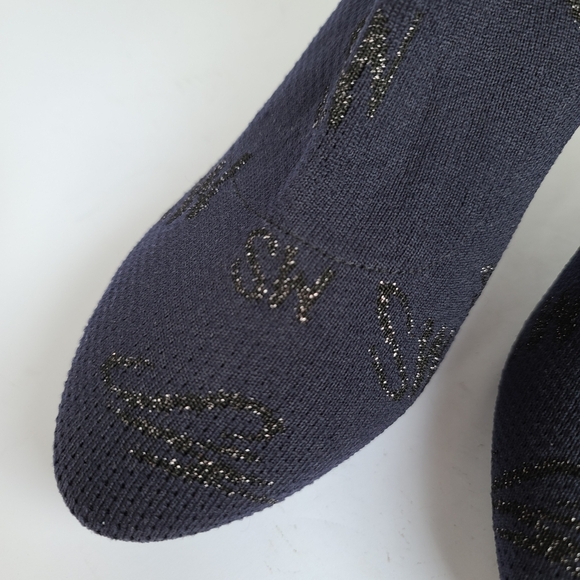 Stuart Weitzman | The Violetta 80 SW Logo Navy Mid-Calf Sock Stretch Knit Bootie - Picture 6 of 13